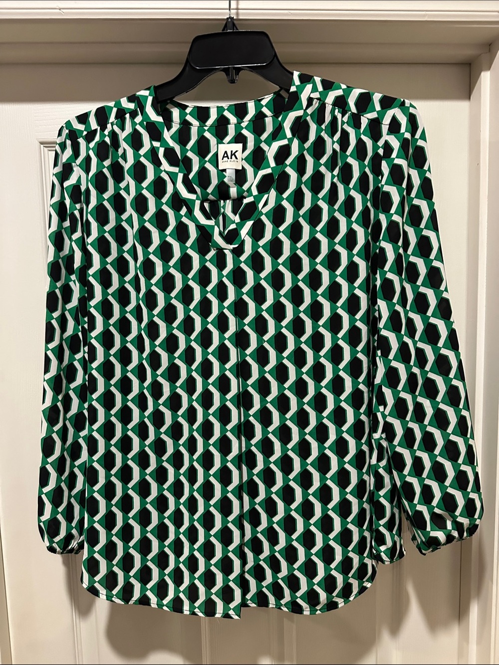 Anne Klein Green & White Geometric Button-Front Blouse